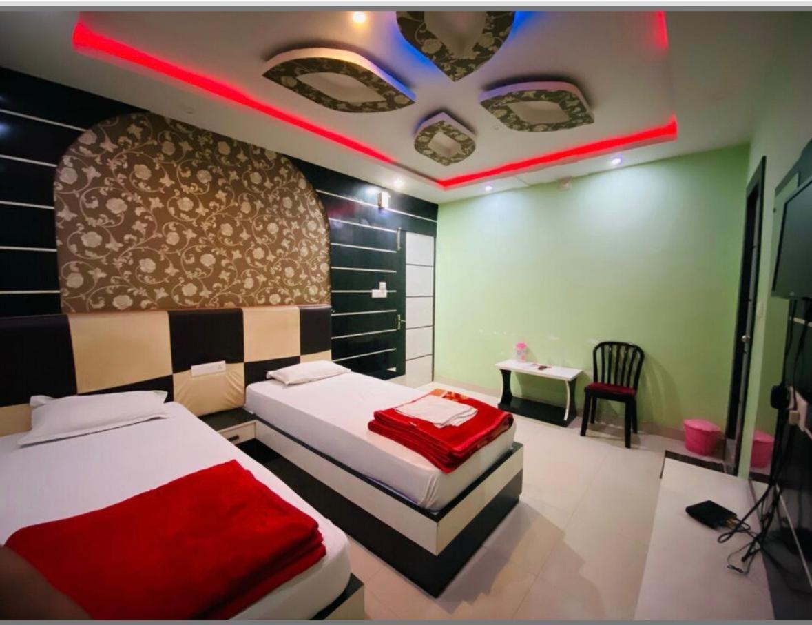 Отель Basant Vihar International Гая Экстерьер фото
