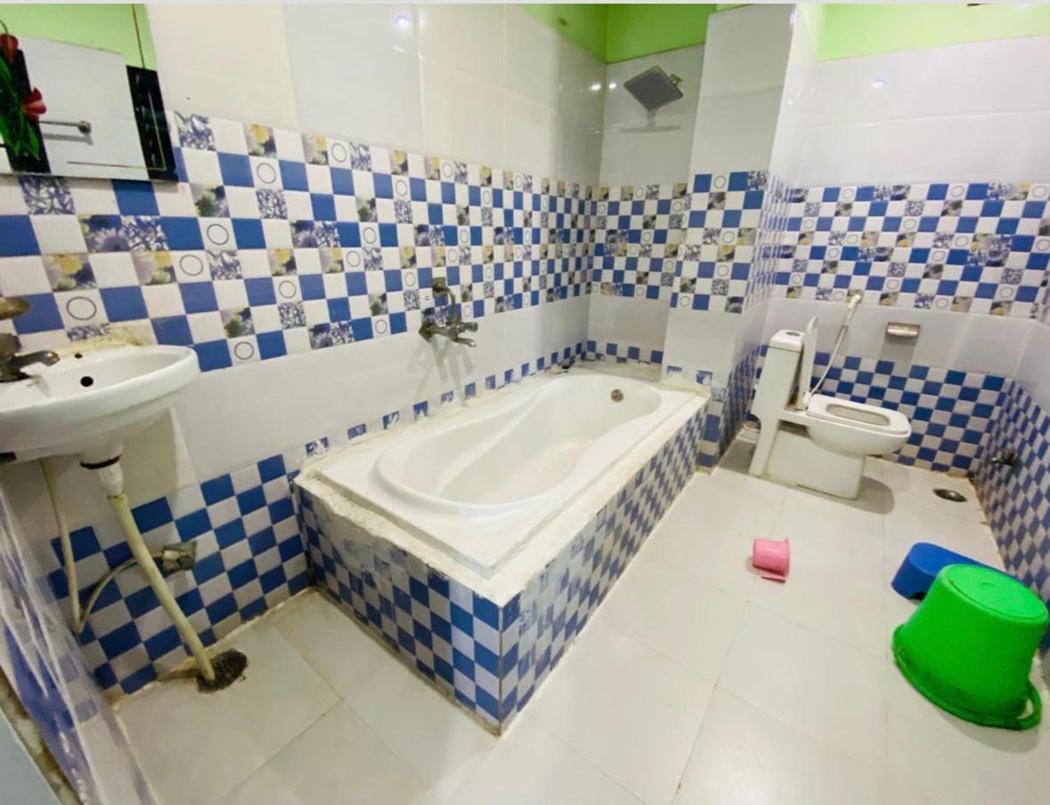 Отель Basant Vihar International Гая Экстерьер фото